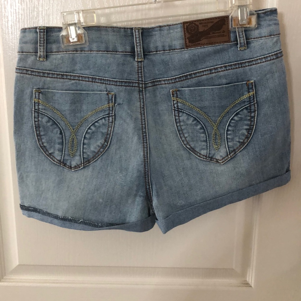 Buffalo Mid Rise stretch shorts - Picture 2 of 5